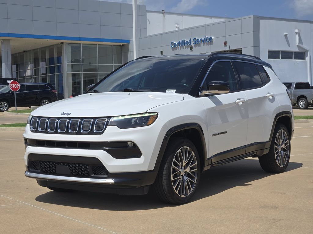 Used 2022 Jeep Compass Limited w/ Elite Group AWD/4WD image 3