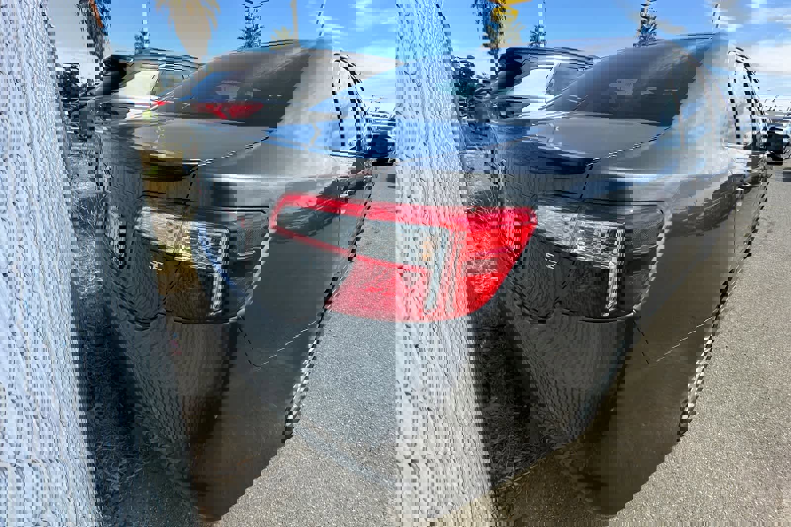 Used 2014 Toyota Camry SE FWD image 5