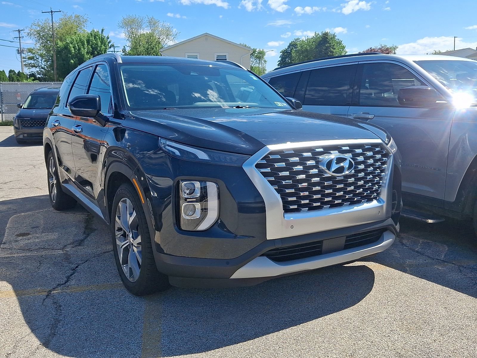 Used 2020 Hyundai Palisade SEL w/ Convenience Package AWD/4WD image 2