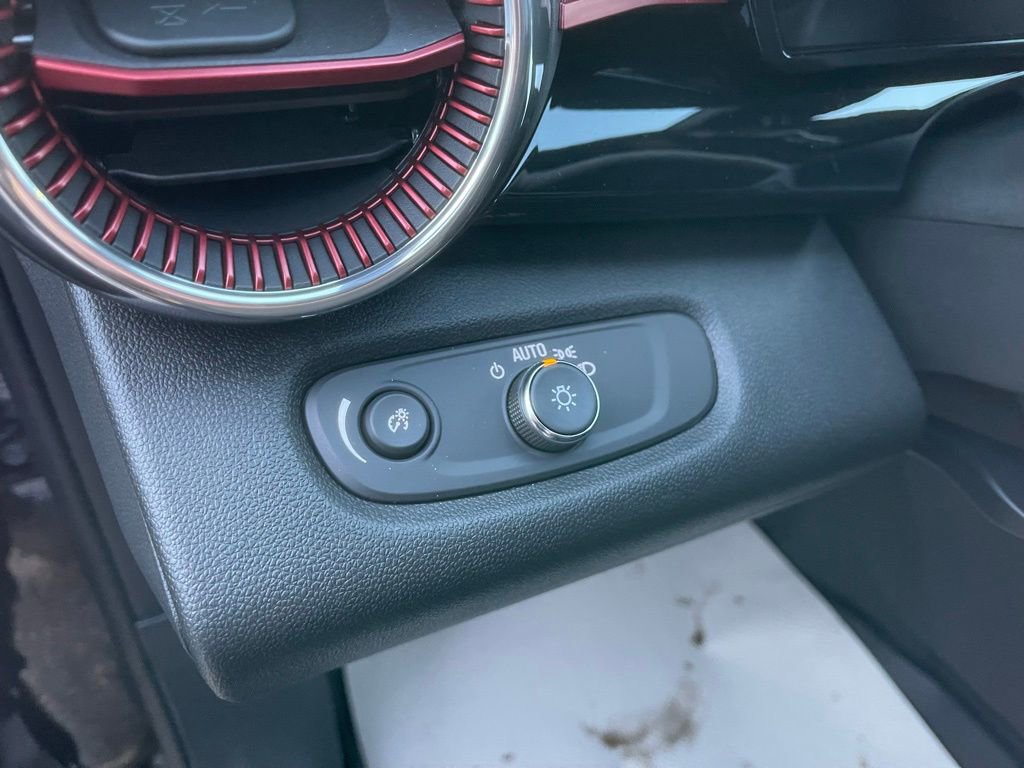 New 2026 Chevrolet Trax RS w/ Sunroof Package image 13