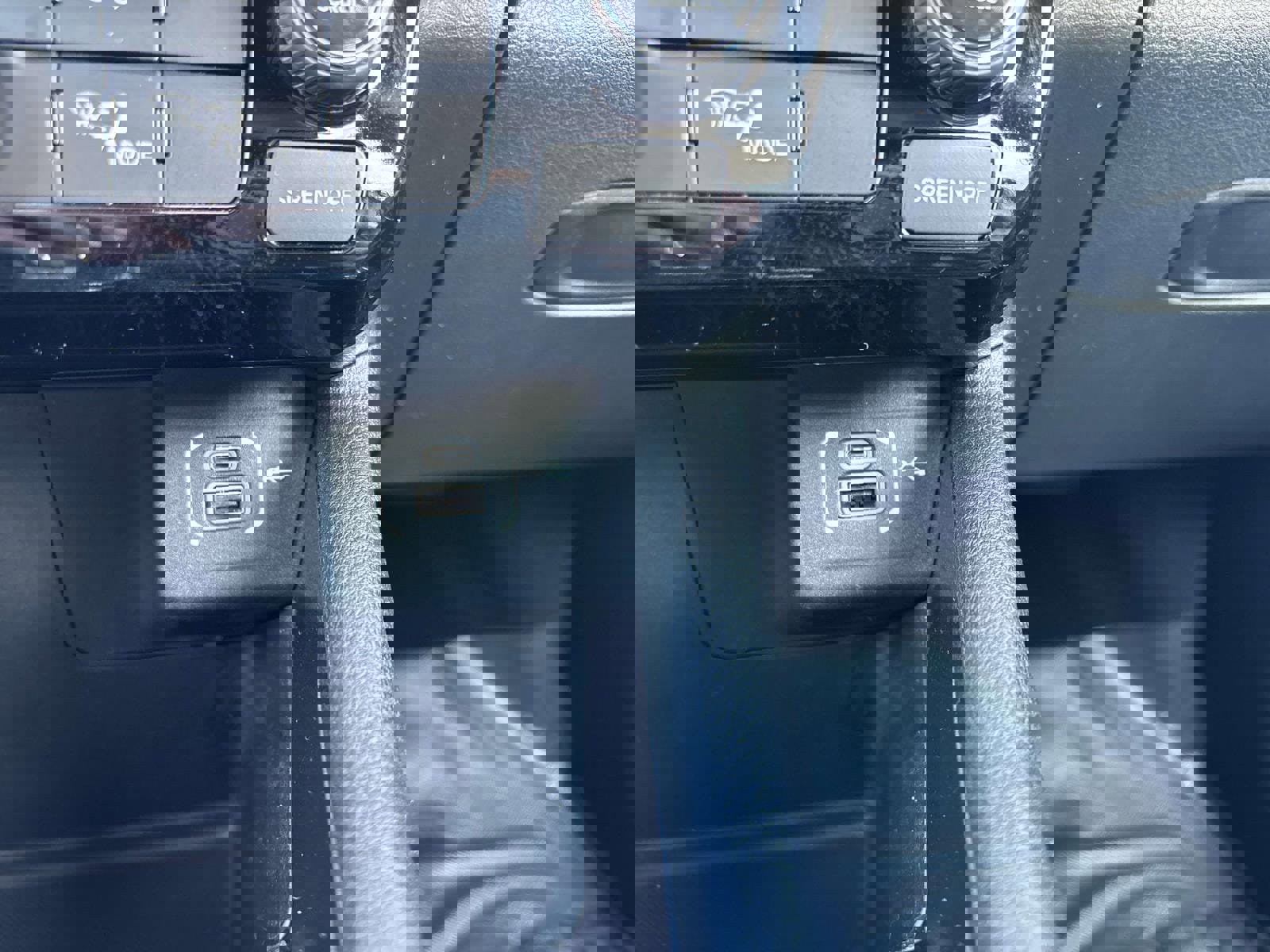 Certified 2023 Jeep Compass Latitude image 28