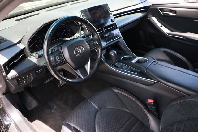 Used 2019 Toyota Avalon Touring FWD image 6