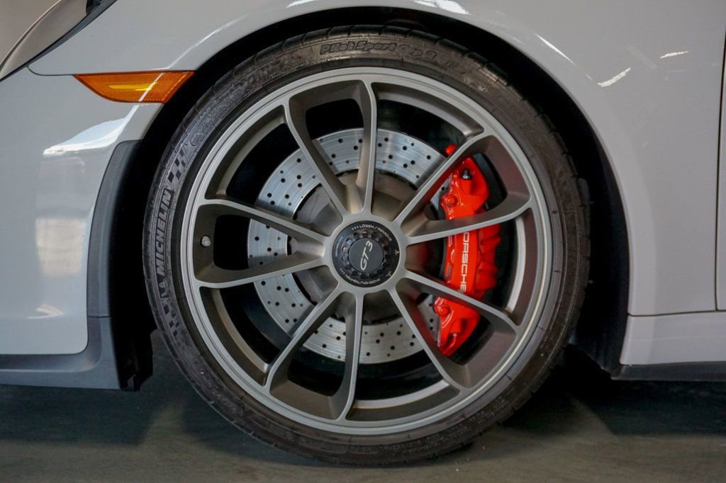 Used 2018 Porsche 911 GT3 image 38