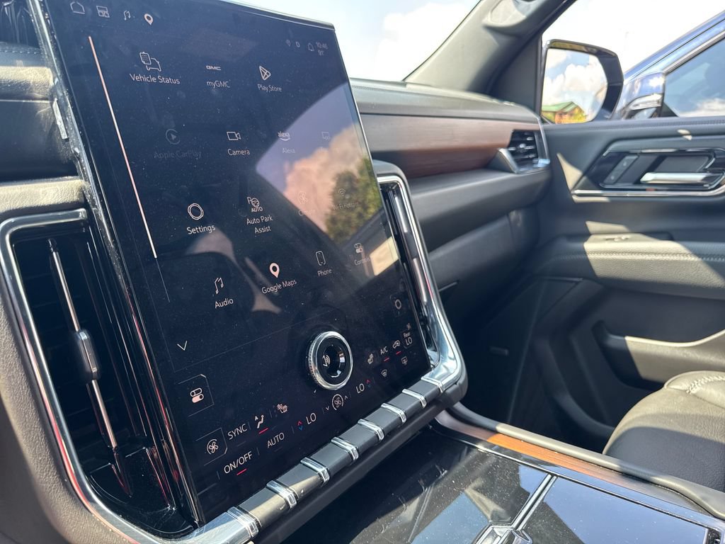 Used 2025 GMC Yukon Denali AWD/4WD image 25