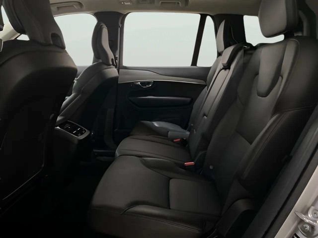 Used 2025 Volvo XC90 B5 Core AWD/4WD image 22