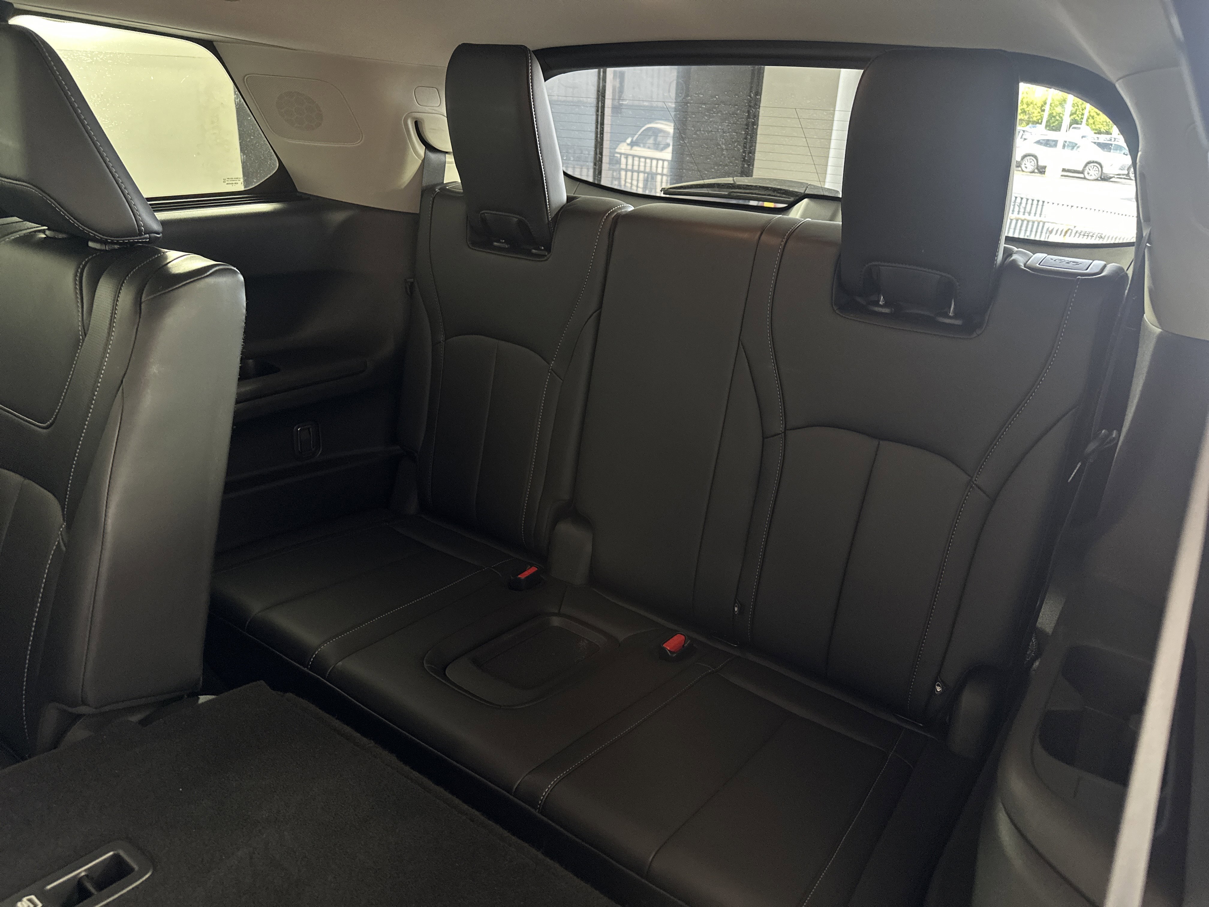 Used 2023 INFINITI QX60 Pure image 8