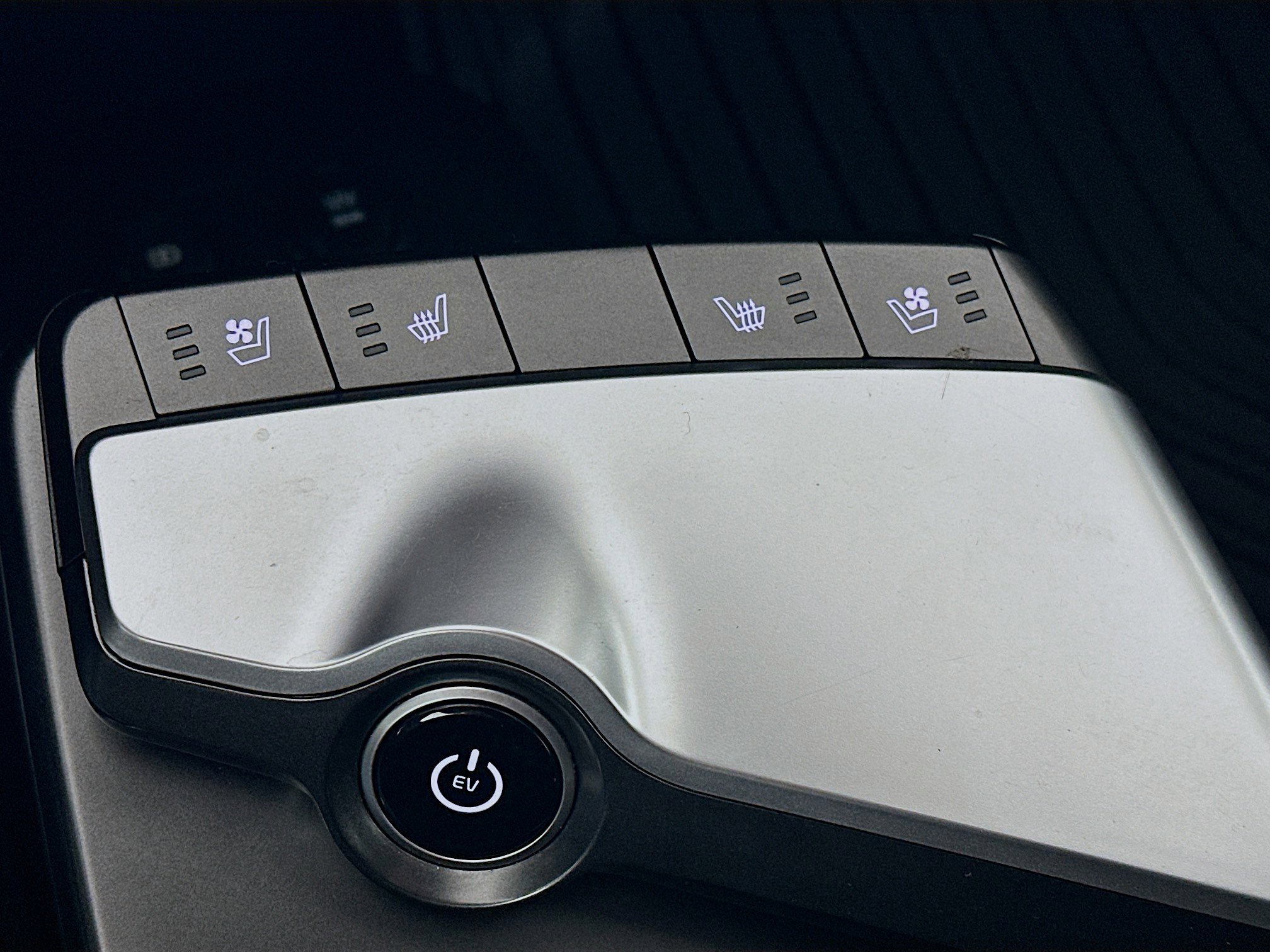 Used 2024 Kia EV6 Wind RWD image 26