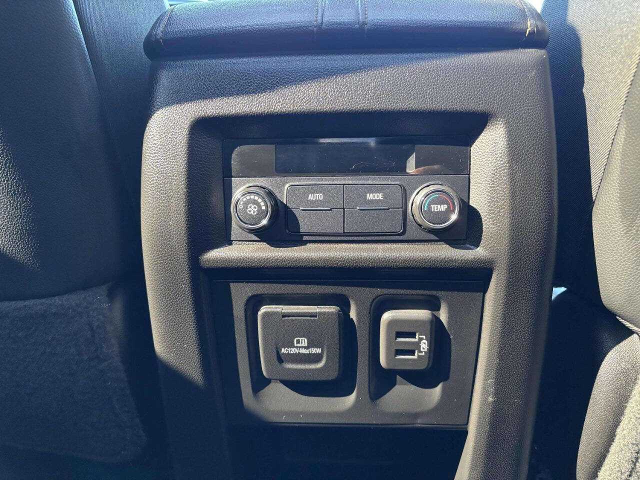 Used 2019 Chevrolet Traverse LT w/ LT Premium Package image 34