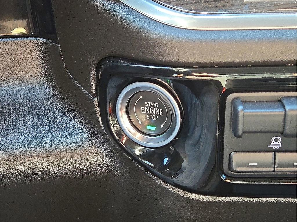 Used 2024 Chevrolet Silverado 2500 LT image 30