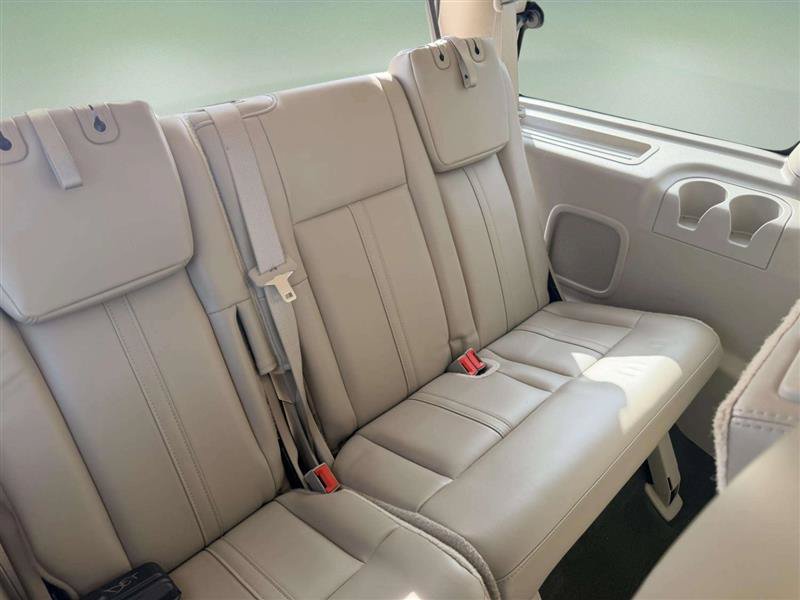 Used 2016 Lincoln Navigator Select AWD/4WD image 15