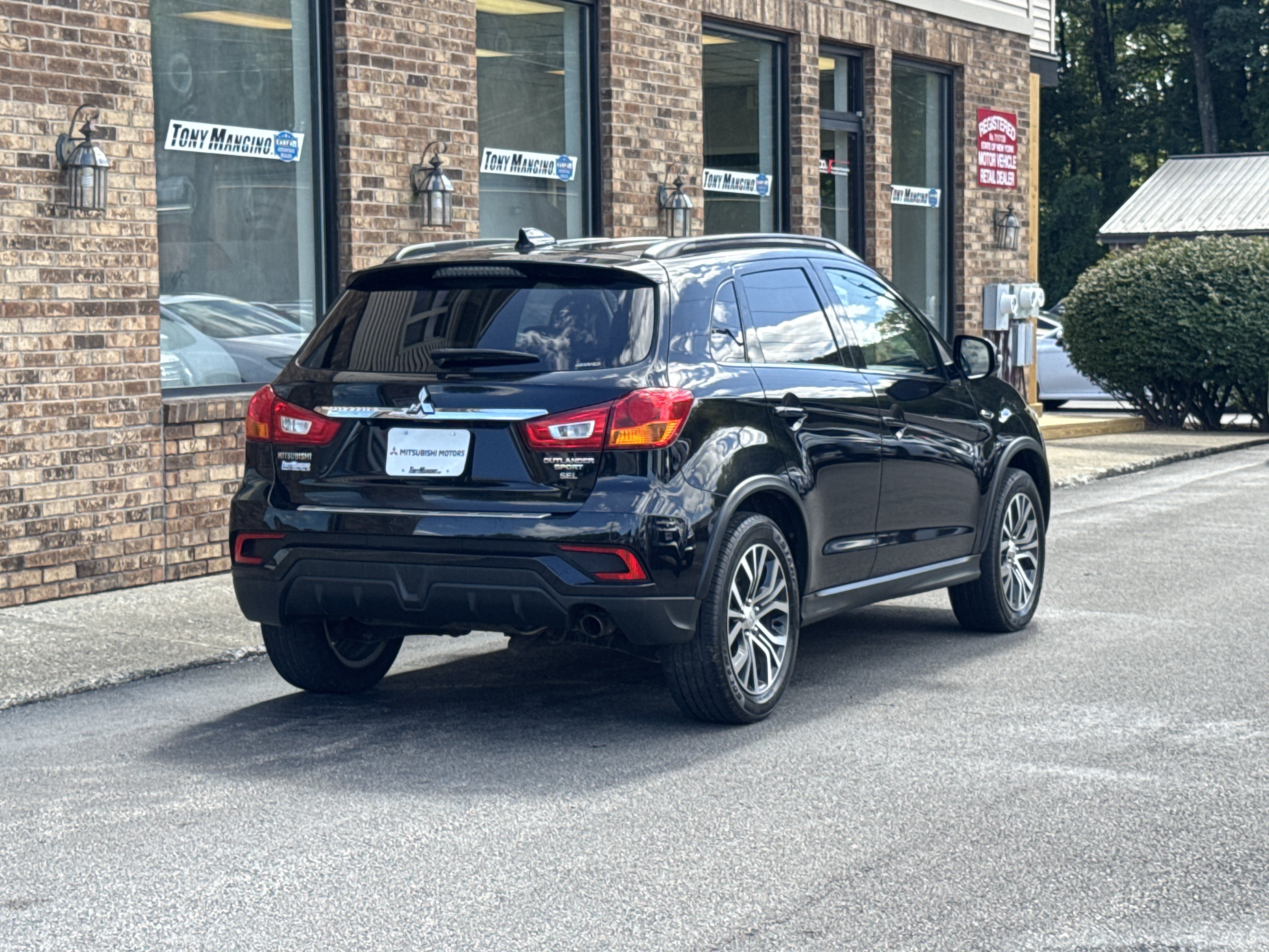 Used 2018 Mitsubishi Outlander Sport SEL AWD/4WD image 5