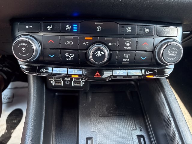 Used 2023 Dodge Durango GT AWD/4WD image 18