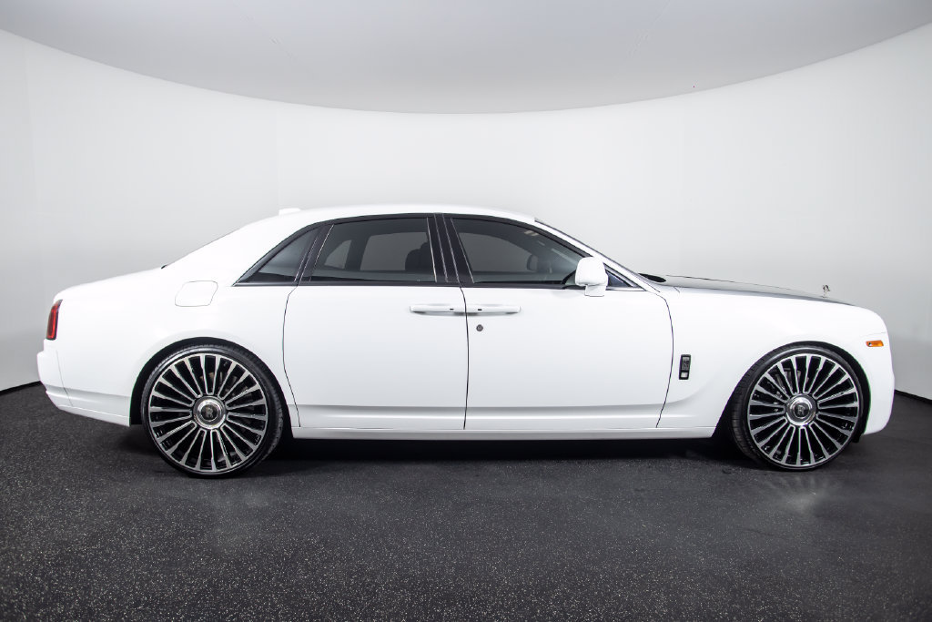 Used 2019 Rolls-Royce Ghost RWD image 18