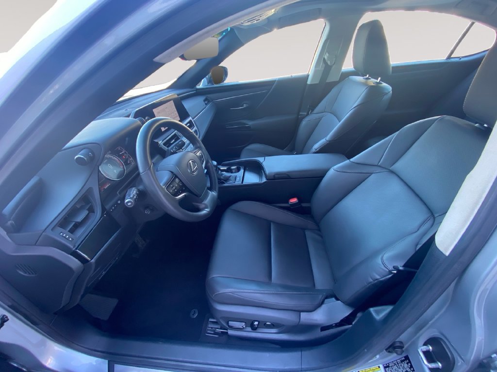 Used 2023 Lexus ES 350 w/ Premium Package FWD image 9