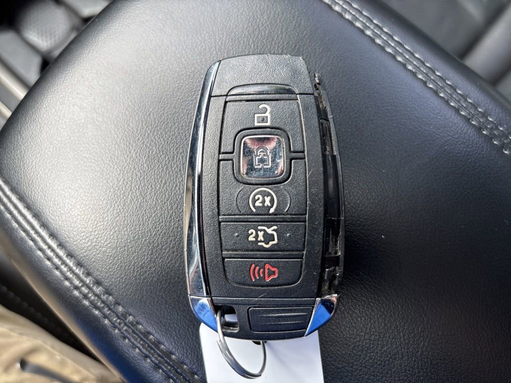 Used 2017 Lincoln MKC Select w/ Lincoln MKC Climate Package image 28