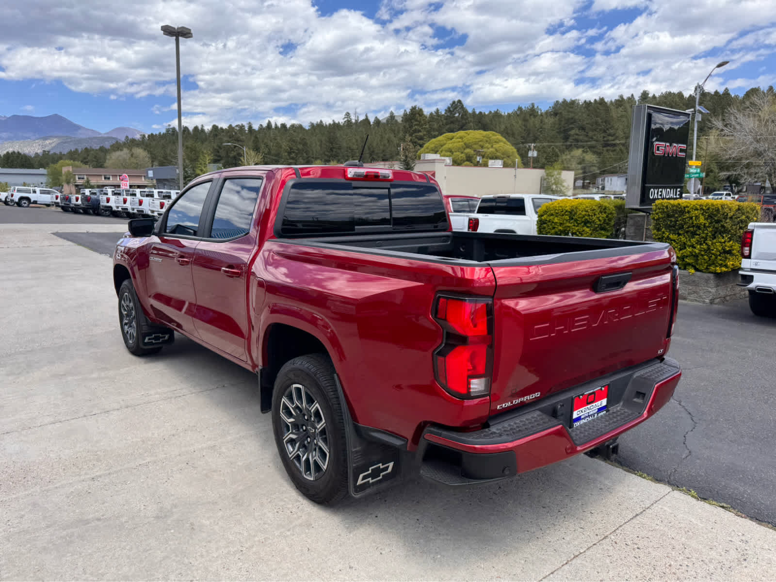 Used 2024 Chevrolet Colorado LT w/ LT Convenience Package III RWD image 3