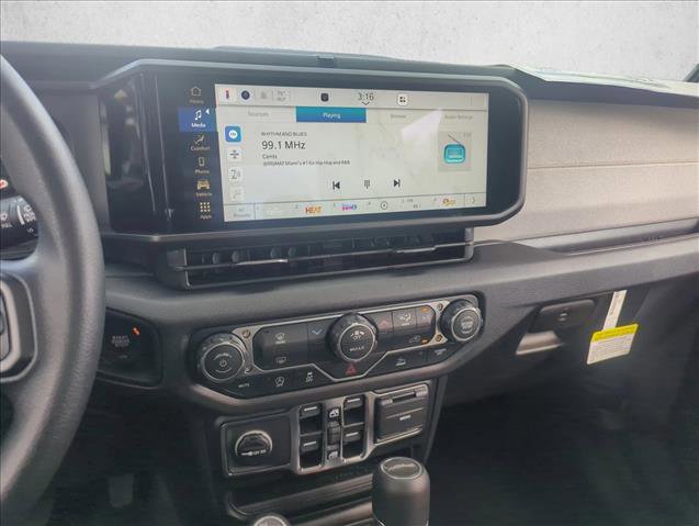 New 2026 Jeep Gladiator Sport AWD/4WD image 9