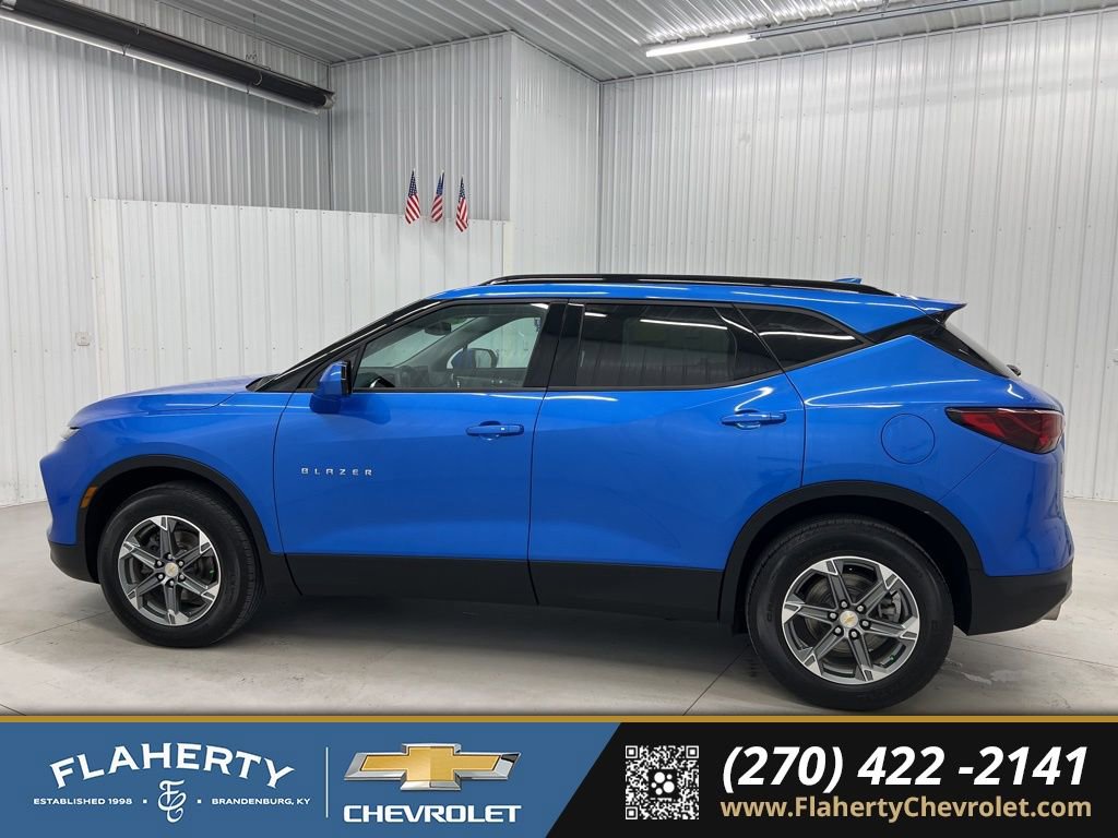 Used 2024 Chevrolet Blazer LT w/ Convenience Package FWD image 5