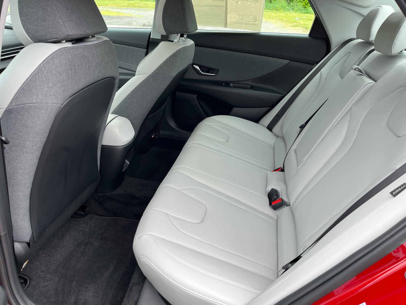 Used 2025 Hyundai Elantra Limited FWD image 20
