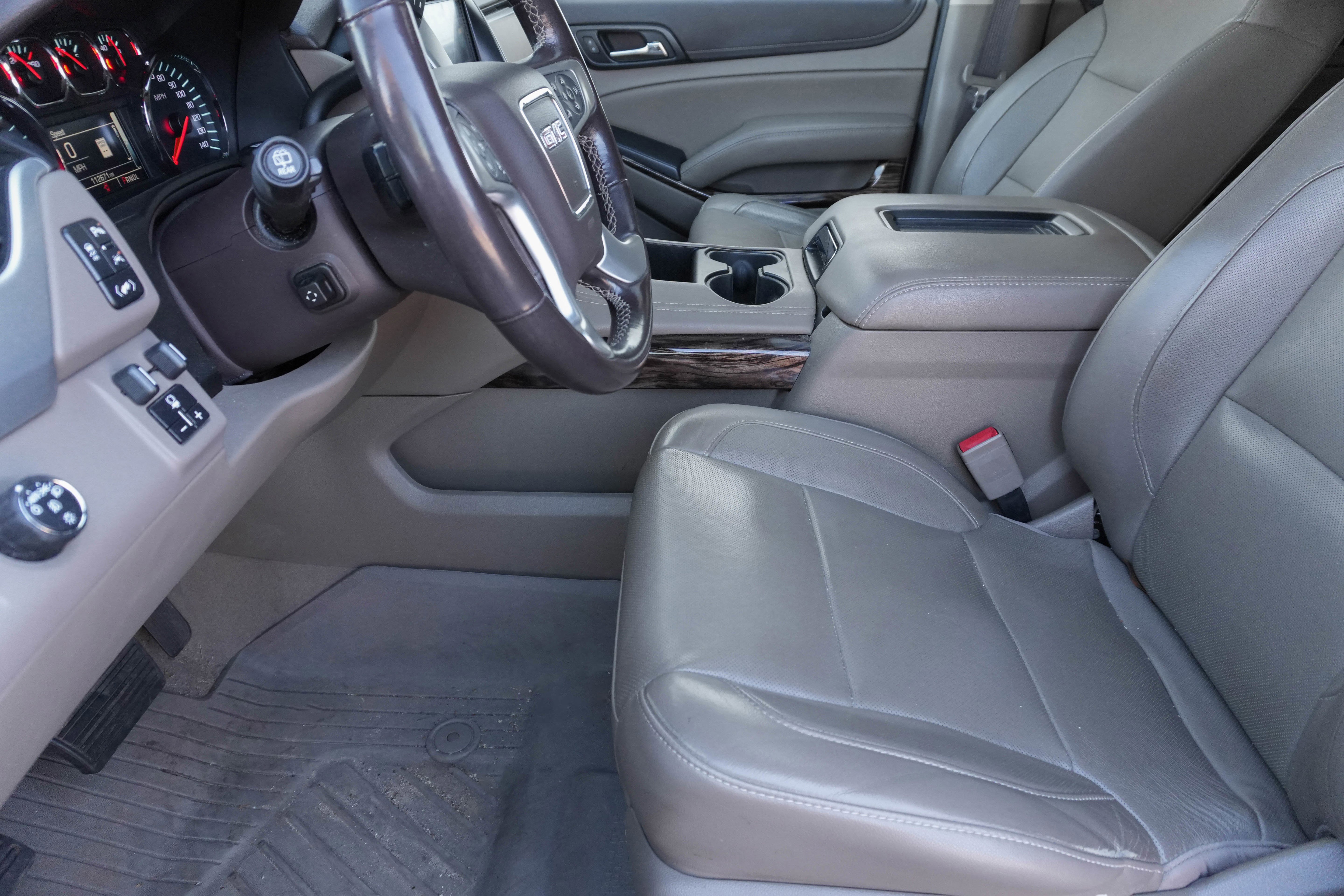 Used 2019 GMC Yukon SLT w/ Graphite Edition image 8