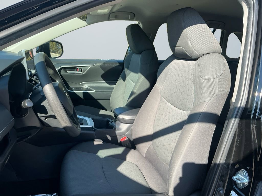 Used 2023 Toyota RAV4 XLE image 10