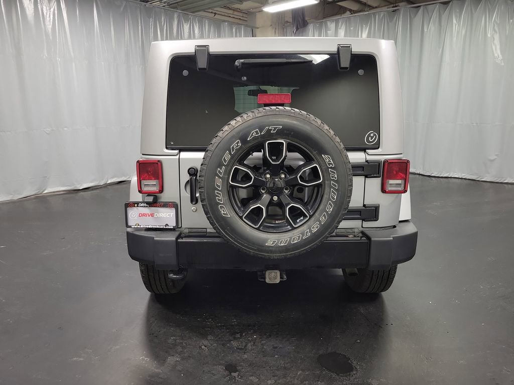 Used 2018 Jeep Wrangler Unlimited Sahara image 8