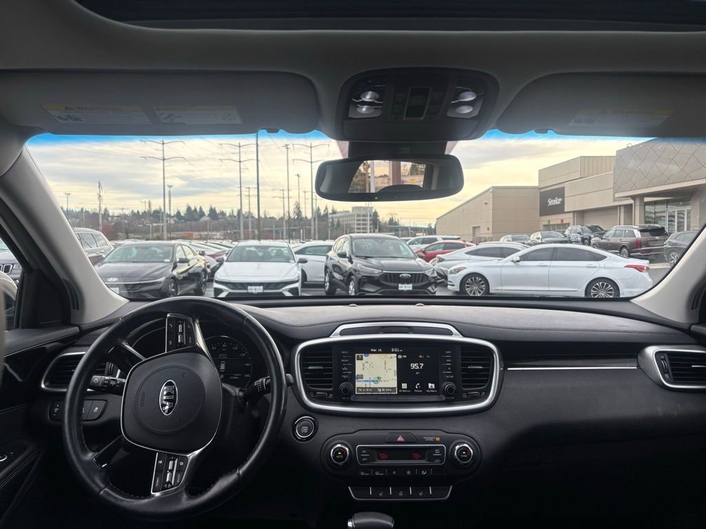 Used 2019 Kia Sorento EX w/ EX Touring Package image 6
