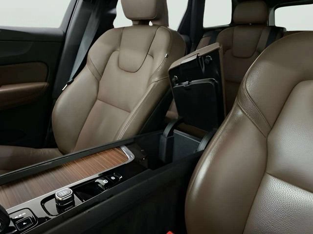 Used 2024 Volvo XC60 B5 Plus w/ Protection Package Premier AWD/4WD image 60
