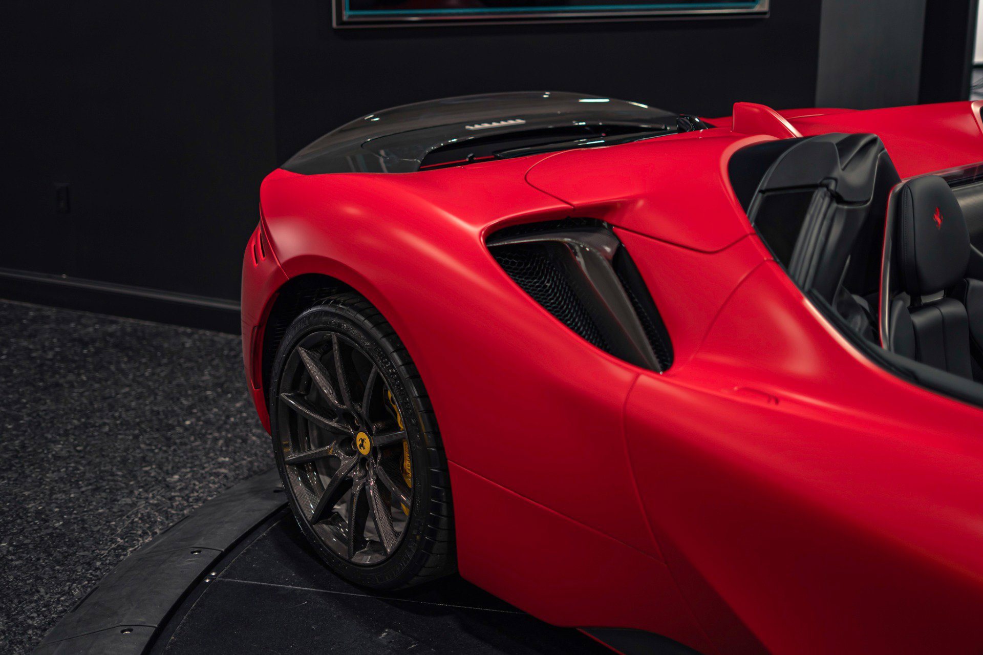 Used 2024 Ferrari SF90 Spider AWD/4WD image 5