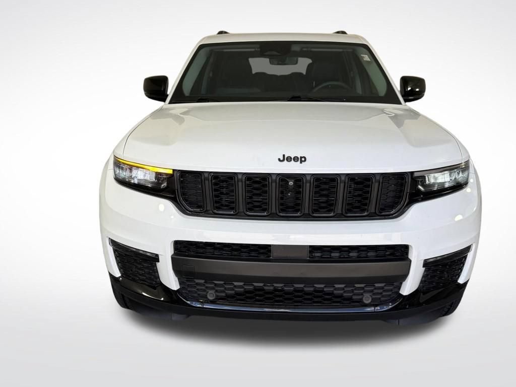 Used 2023 Jeep Grand Cherokee L Limited w/ Luxury Tech Group II AWD/4WD image 12
