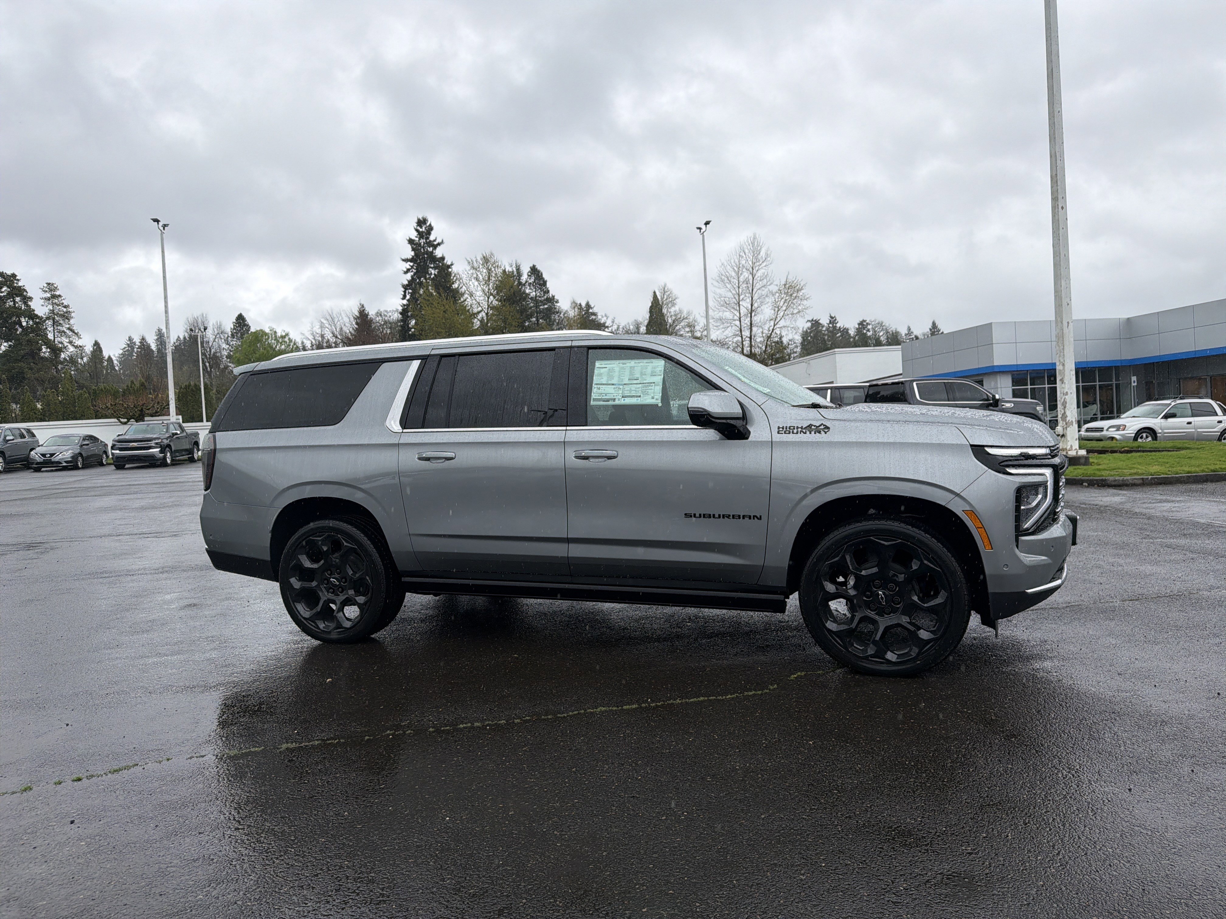 New 2026 Chevrolet Suburban High Country image 7