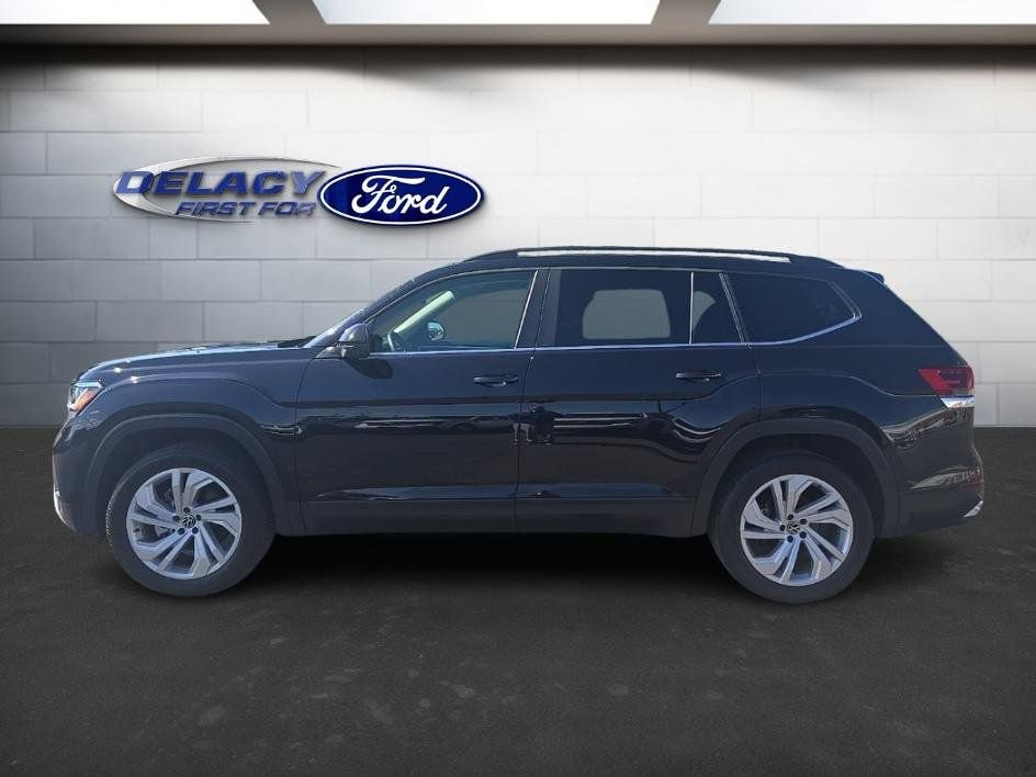 Used 2022 Volkswagen Atlas SE image 2