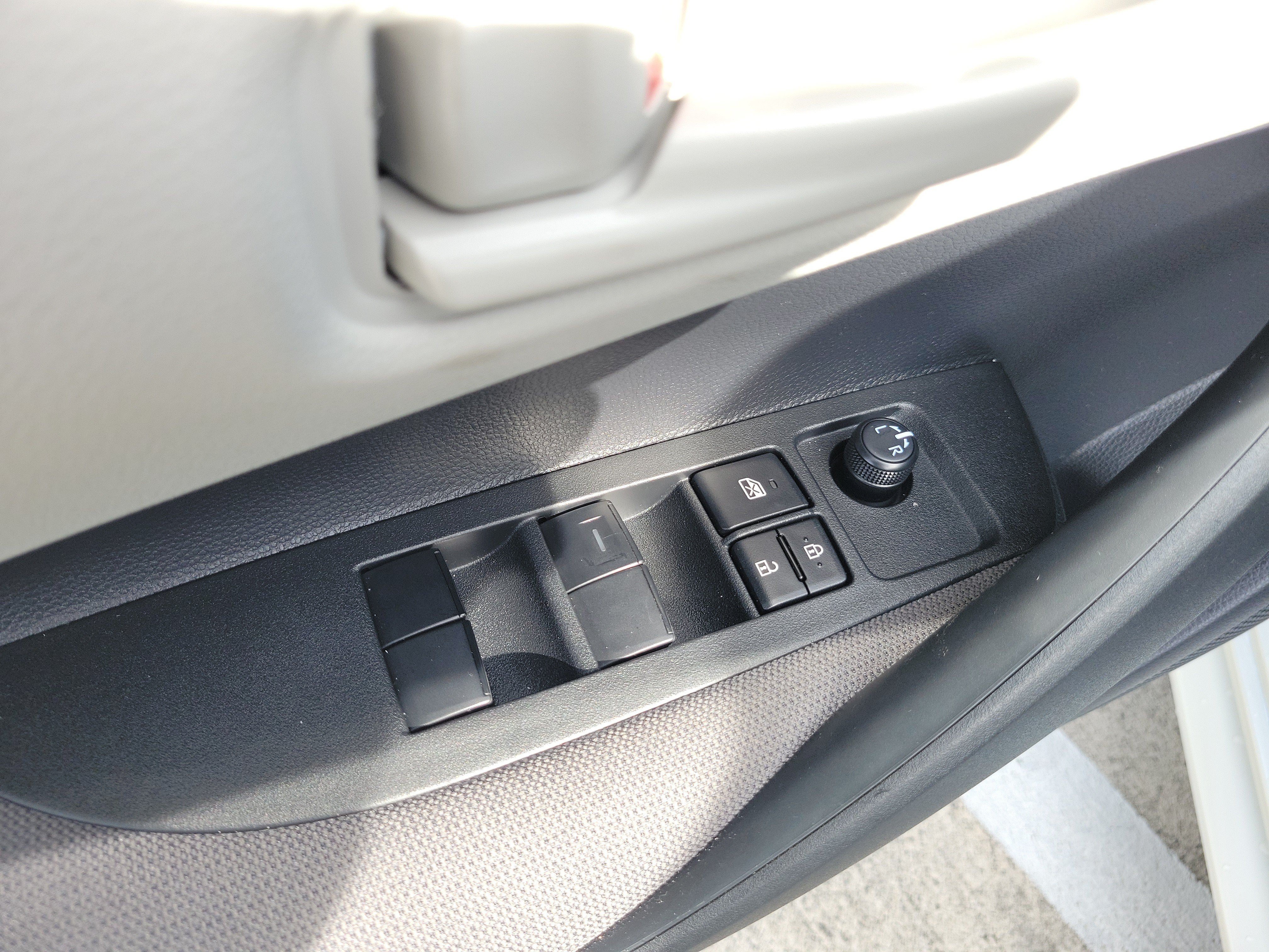 Used 2026 Toyota Corolla LE FWD image 21