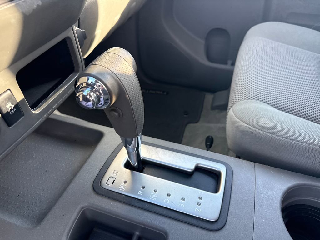 Used 2016 Nissan Frontier SV image 25