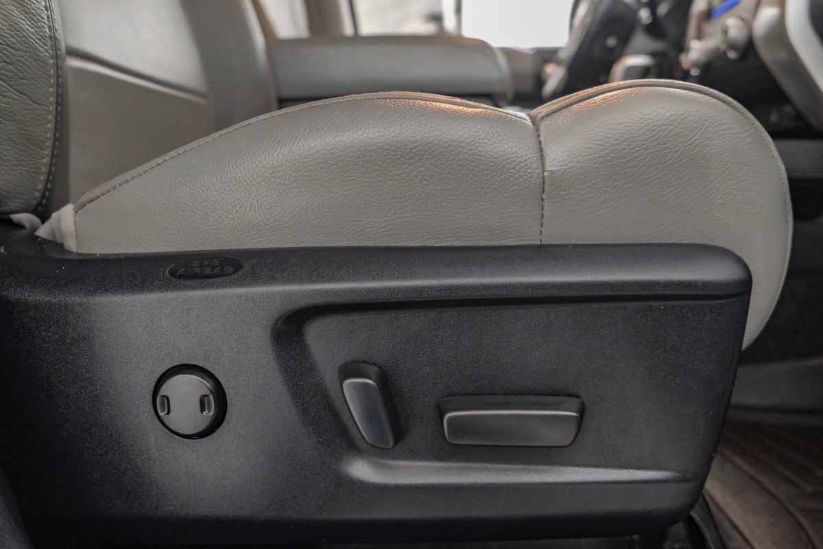 Used 2018 Toyota Tundra Limited AWD/4WD image 31