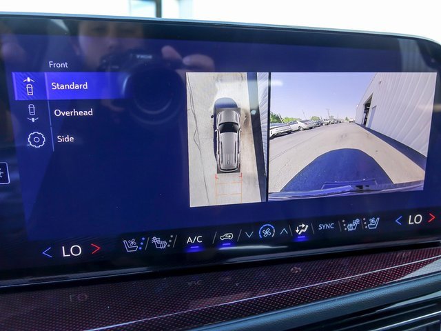 New 2026 Chevrolet Traverse RS w/ LPO, Floor Liner Package image 32