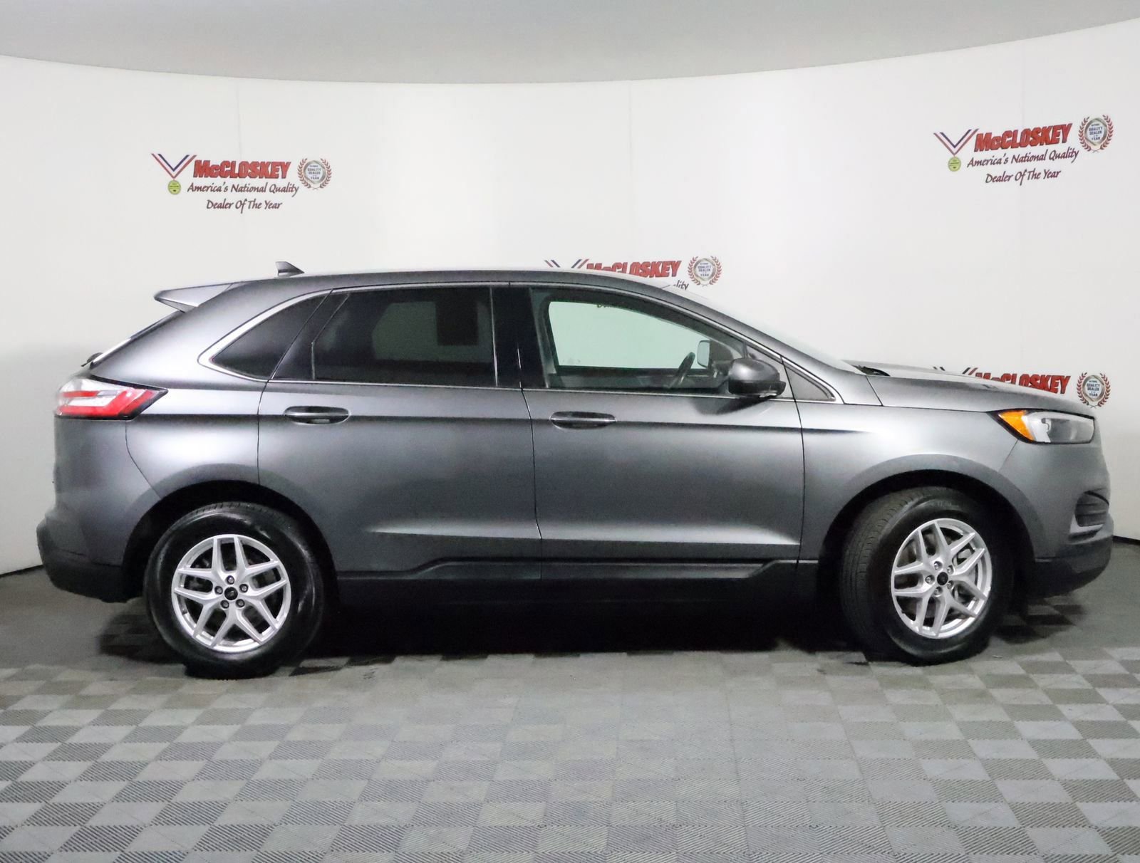 Used 2023 Ford Edge SEL image 5