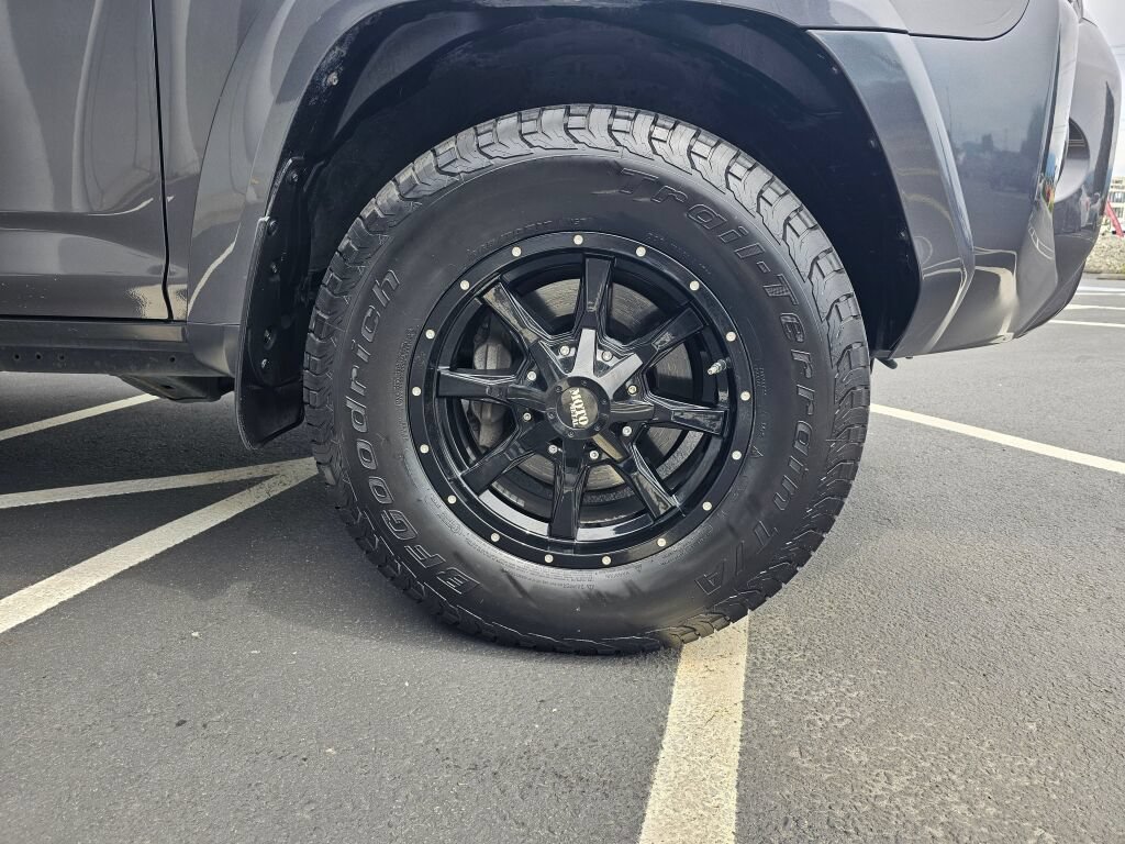 Used 2021 Toyota 4Runner SR5 AWD/4WD image 9