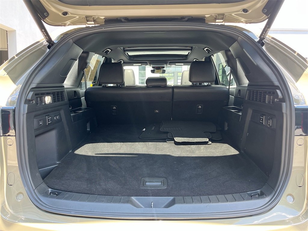 Used 2025 MAZDA CX-70 Plug-In Hybrid w/ Premium Plus image 26