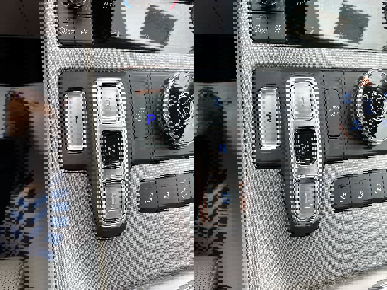 Used 2024 Hyundai Palisade Calligraphy image 16