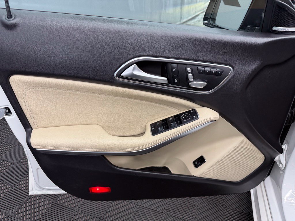 Used 2019 Mercedes-Benz CLA 250 image 36