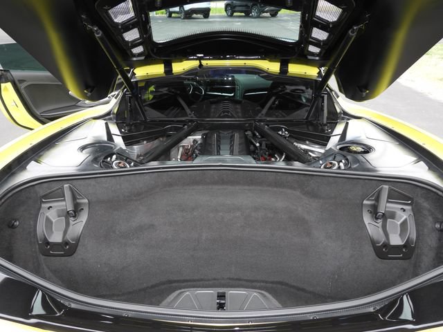 Used 2020 Chevrolet Corvette Stingray Preferred Cpe w/ 2LT Preferred Equipment Group RWD image 33