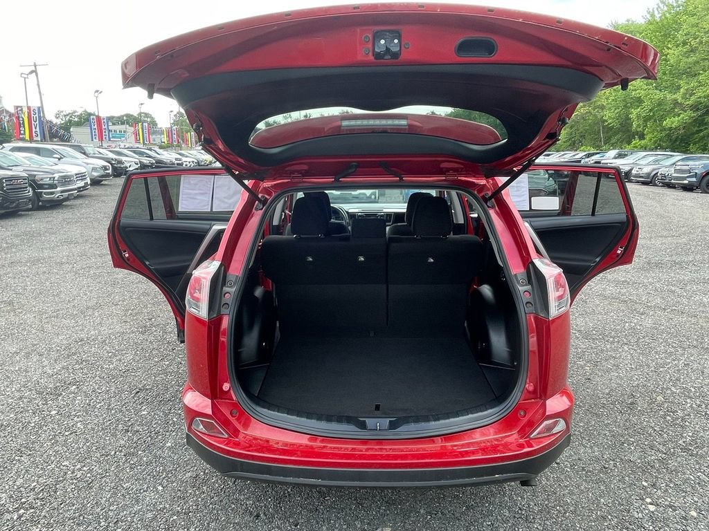 Used 2016 Toyota RAV4 LE AWD/4WD image 24