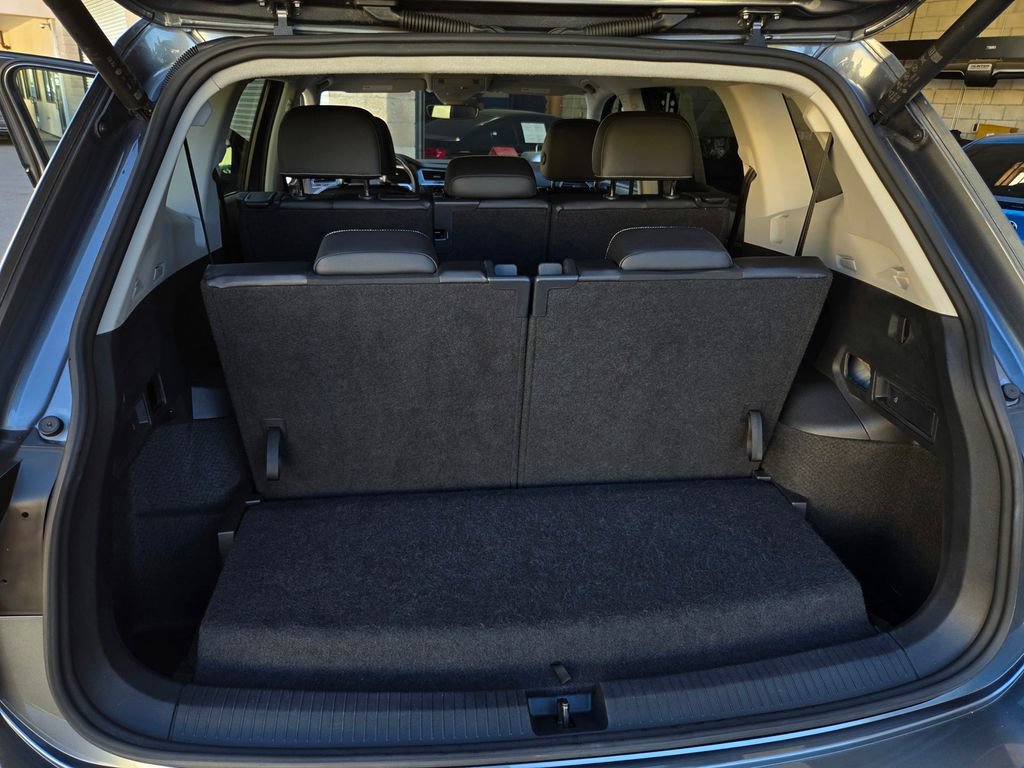 Used 2024 Volkswagen Tiguan SE FWD image 25