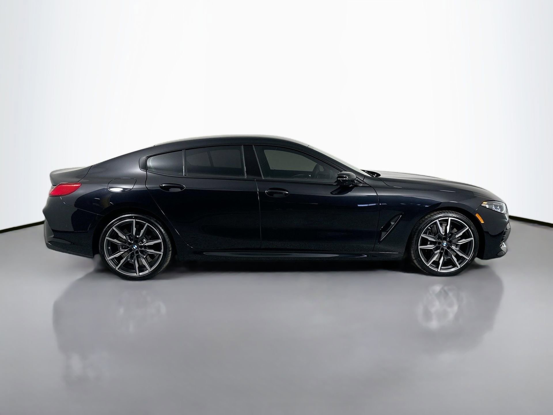 New 2026 BMW M850i xDrive image 4