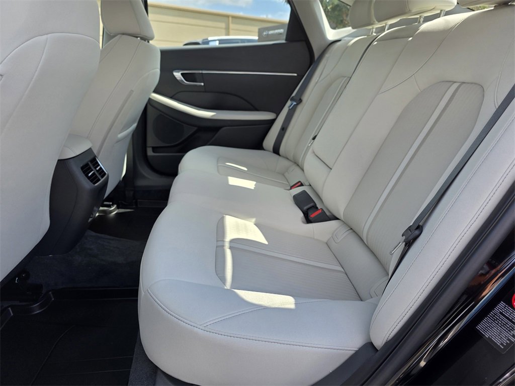 Used 2023 Hyundai Sonata SEL w/ Convenience Package image 17
