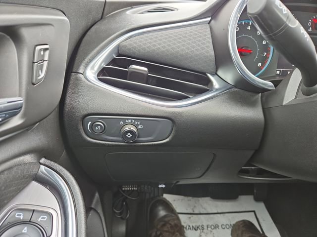 Used 2018 Chevrolet Malibu LT image 20