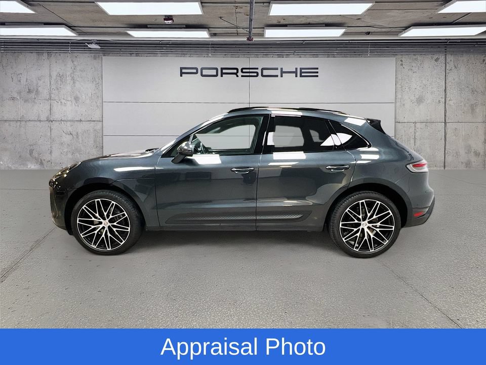 Certified 2023 Porsche Macan AWD/4WD image 2
