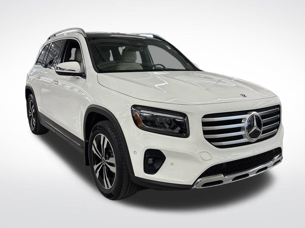 Used 2025 Mercedes-Benz GLB 250 image 7