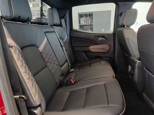 Certified 2025 GMC Canyon Denali image 18